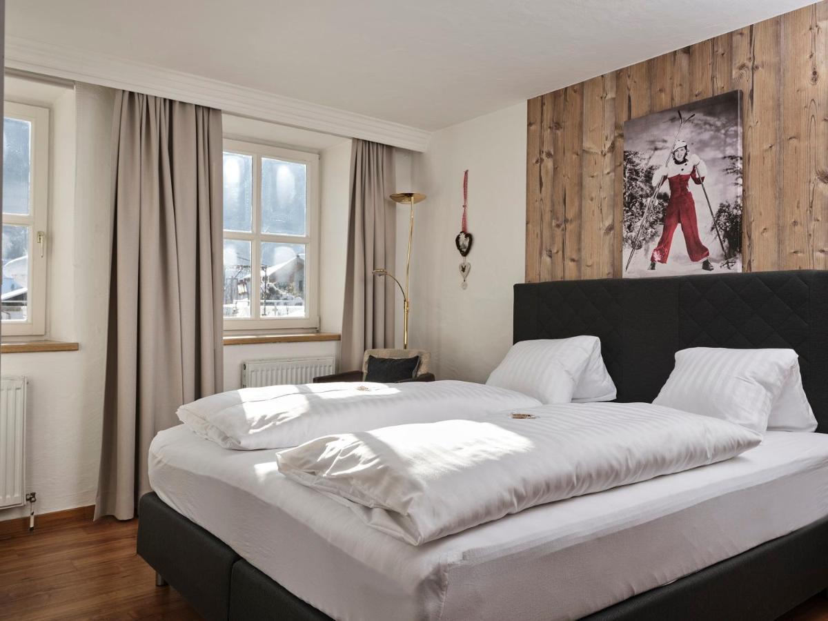 Hotel Garni Pinzgau, Bernd Huttl Нойкирхен-ам-Гросфенедигер Экстерьер фото